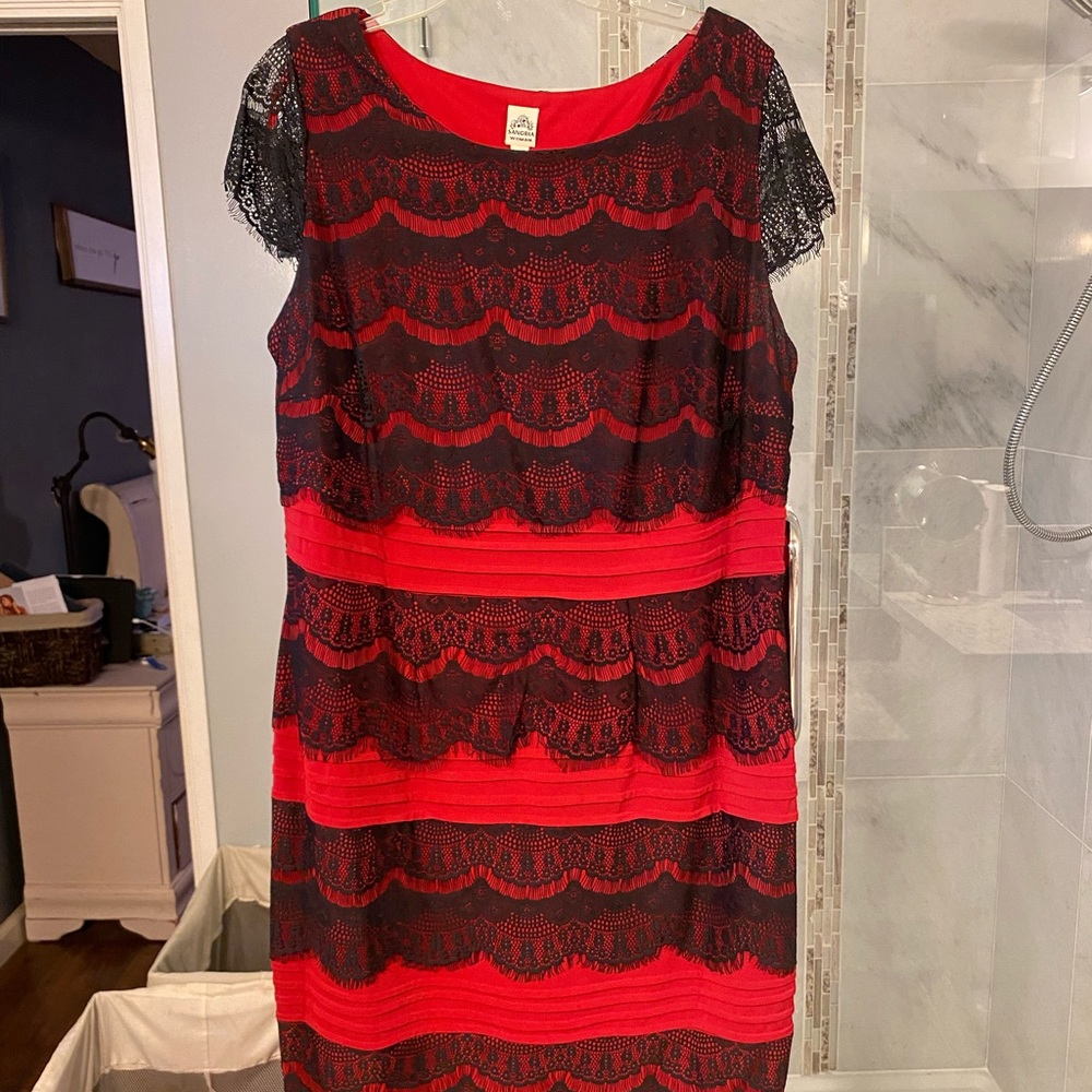 Beautiful red and black lace cocktail dress size 18W
